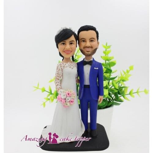 2019 AMAZING CAKE TOPPER Toys Beautiful bride with a wreath And Groom Gifts Ideas Customized Figurine Valentines Day