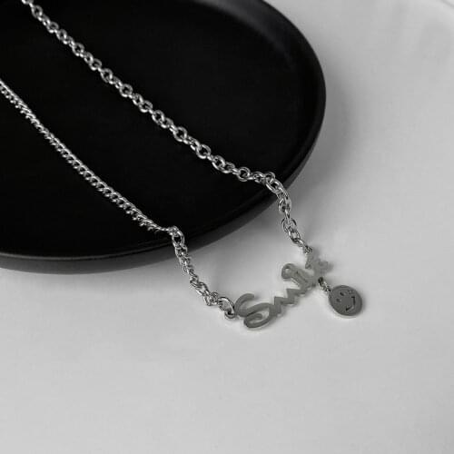 Origin Summer Korean Fashion Letter Smile Pendant Necklace for Women Minimalist Asymmetric Chokers Necklace Jewellery Hot