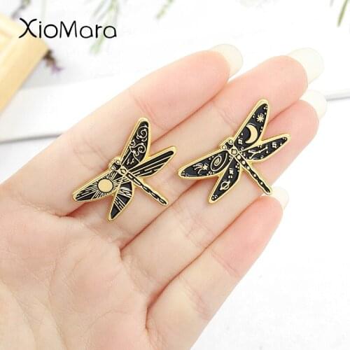 Butterfly Enamel pin Moon Phase Brooch Bag Clothes Lapel Pin Denim coat Pin Black Shirt Badge Jewelry Punk Dark Gothic Style