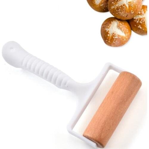 1pc Wooden Rolling Pin Non Stick Smooth T Shape Dough Roller Pastry Roller Baking Tools Accessories Random Color