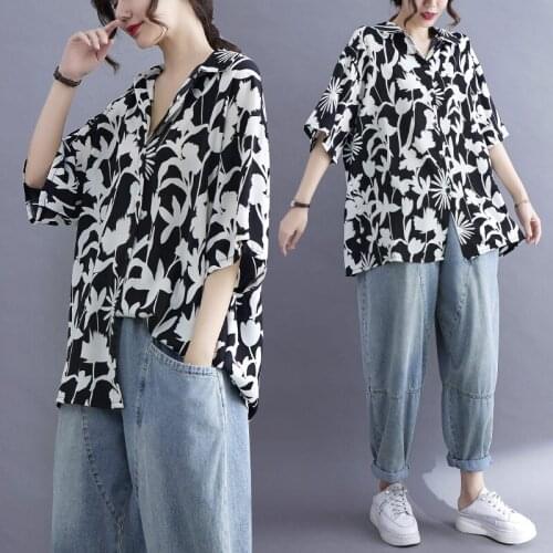 Chic 2021 Summer Retro Loose Short Sleeve Floral Shirt Female Large Size Tops Fashion Korean Leisure Printed Blouse Tide zh785