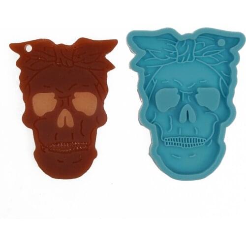 1 Piece Silicone Skull Mold With Keychain Hole DIY Resin Keychain For Gift 10363650
