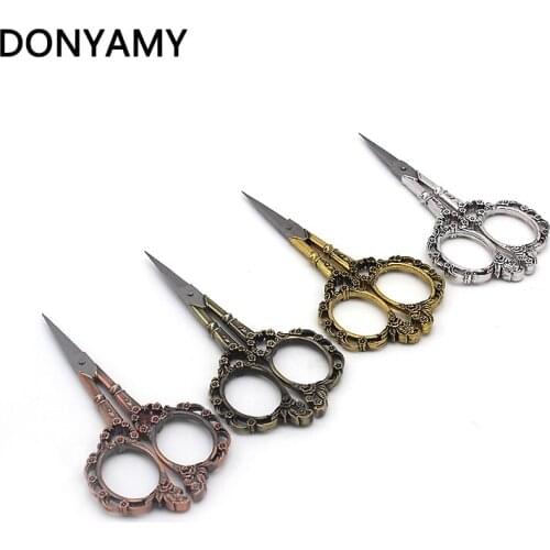 DONYAMY 1pc Vintage Floral Pattern Scissors Seamstress Plum Blossom Tailor Scissor Antique Sewing Scissors for Fabric Tool