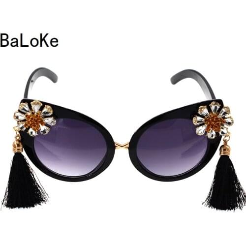 Fashion Hot Fashion Women Girl Black Cat Eye Crystal Sunglasses Retro Long Tassel Sunglasses Fashion Baroque Summer Beach Gift