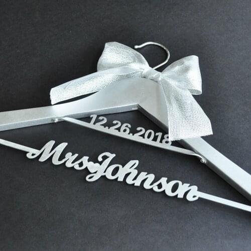 Silver Wedding Hanger Bridal Dress Mrs Name Hanger, Personalized Bride Bridesmaid Hanger with Date, Bridal Shower Gift