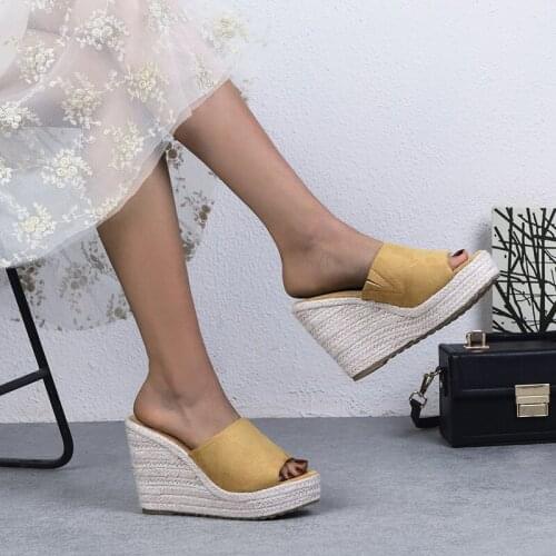 Summer New Comfortable Slope Heel slippers Women Fashion External Wear Weave suede Platform High Heel Women Sandals