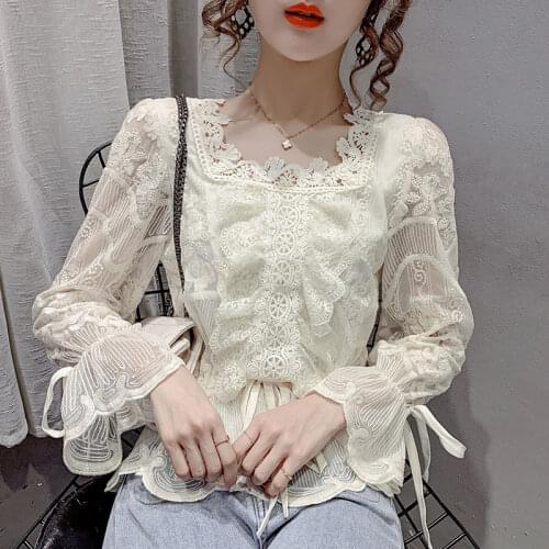 2021 spring and autumn fashion new square neck lace bottoming shirt women western style wild design sense niche splicing top