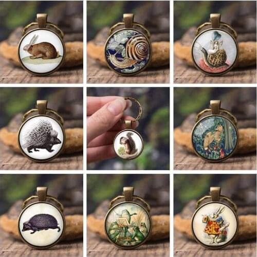 2019 New Arrival Vintage Cute Squirrel Painting Key Chains Lovely Squirrel Jewelry Cute Animal Dome Glass Key Ring Wholesale