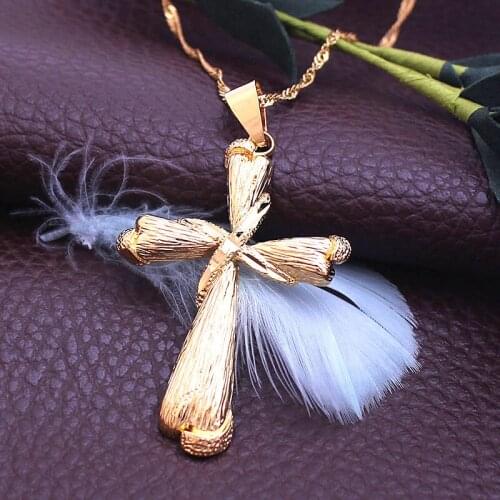 New original design religious cross pendant jewelry fashion Copper plated gold cross jewelry to send friends gifts