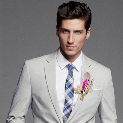 Iffo high-end custom groom corsage bride hand holding flowers bouquet vines white petals white pink feathers fine line DIY decor