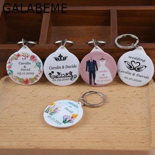 50pcs Personalized names date keychain custom logo photo bottle opener wedding favors and gifts wedding gifts for guests