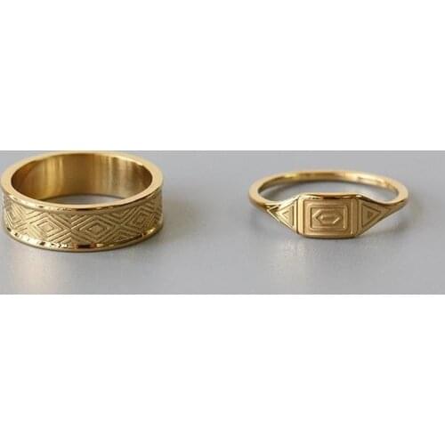 2021 Retro Totem Pattern Stackable Band Ring for Women Stainless Steel Gold Signet Ring Vintage Rhombus Fashion Gold Ring Gift