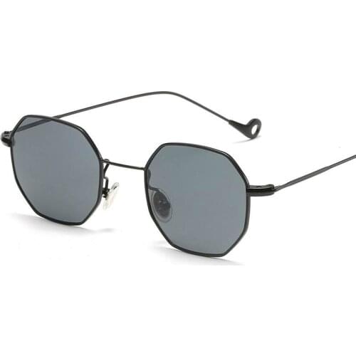 Viodream Small Square Sunglasses Retro Trendsetter Ocean Goggles Sexy Sunglasses Oculos De Sol Feminino