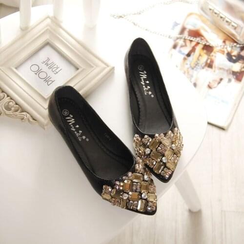 New Spring and Autumn Ladies Large Size 34-43 Luxury Rhinestone Soft and Comfortable Pointed Flat Shoes Thin Shoes Driving Shoes
