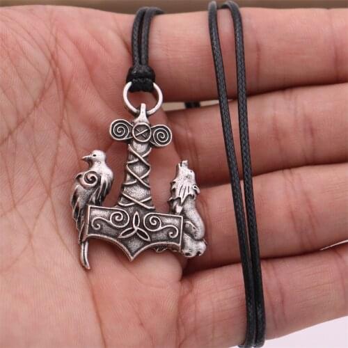 Antiquing Viking Crow and Wolf Necklace Norse Mythology Amulet Thors Hammer Pendant European and American Fan Fashion Jewelry