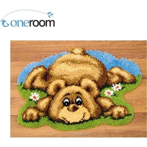ZD593 Bear lie Hook Rug Kit DIY Unfinished Crocheting Yarn Mat Latch Hook Rug Kit Floor