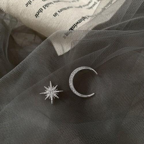 Earrings for Women Asymmetric Metal Star Moon Exquisite Simple Earrings Jewelry Wholesale