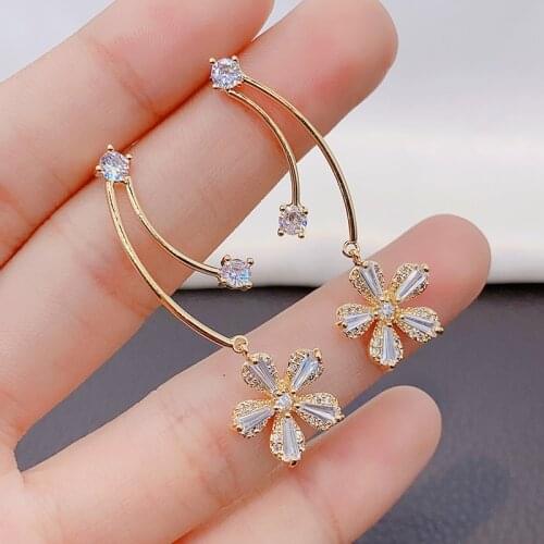 Lifefontier Elegant Zircon Flower Drop Earrings for Women Gold Plated Copper Rhinestone Dangle Earrings Korean Fashion Jewelry