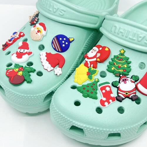 1PCS Cartoon Merry Christmas Present PVC Shoe Charms Shoe Buckles Shoes Accessories Ornaments Fit For Croc JIBZ Party Gift