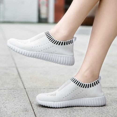Fashion New Women Walking Sneakers Flat Casual Shoes for Female Breathable Mesh Walking Sports Running Shoes
