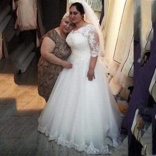 Half Long Sleeves Plus Size Lace Wedding Dresses 2020 with Appliques Beaded Sequines Sweep Train A Line Wedding Bridal Gowns