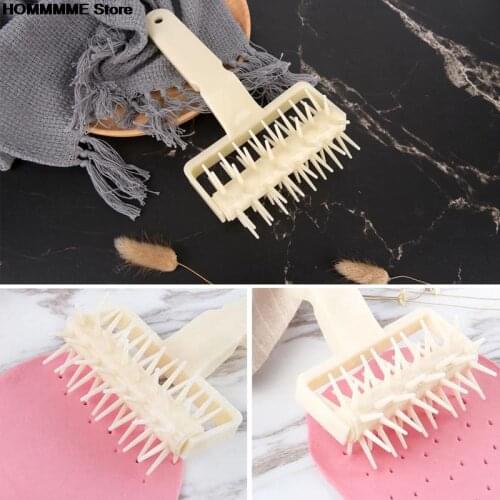 Plastic Pizza Cutters Wheels Tools Pastry Dough Roller bake Pie Docker Kitchen Accessories
