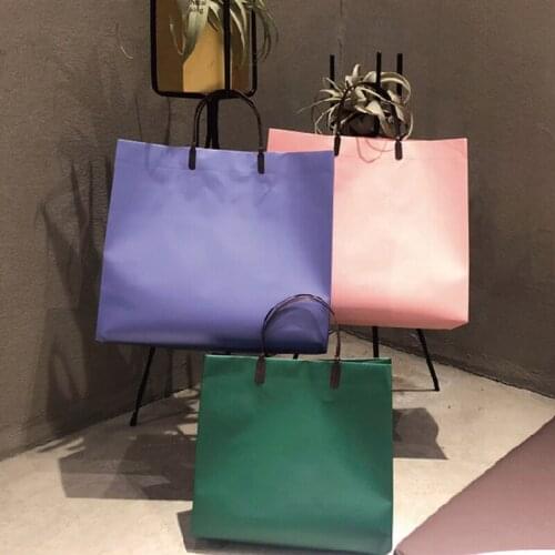 20pcs PVC Bag With Handle Waterproof Gift Handbags Wedding Party Favor Clothing Store Lady Shopping Packaging Bags Custom Logo