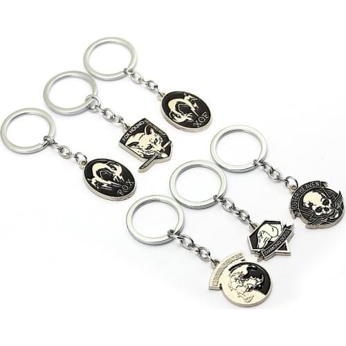 Metal gear solid 5 Keychains Fox hound outer heaven llaveros Fashion key chain skull animal game souvenir jewelry