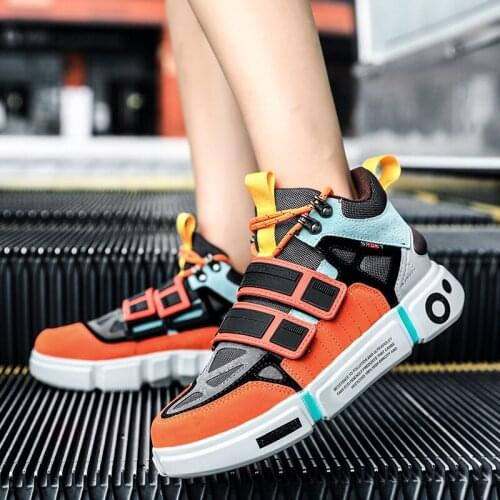 Unisex High Top Sneakers Women Super Cool Breathable Sock Shoes Thick Sole Sapato Feminino Black/White Walking Shoes Men Sneake