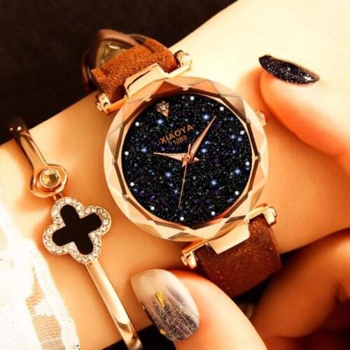 Ladies Watch 2021 Casual Fashion Starry Sky Women Wrist Watches Leather Wristwatch Simple Designer Women Quartz Watches Clock