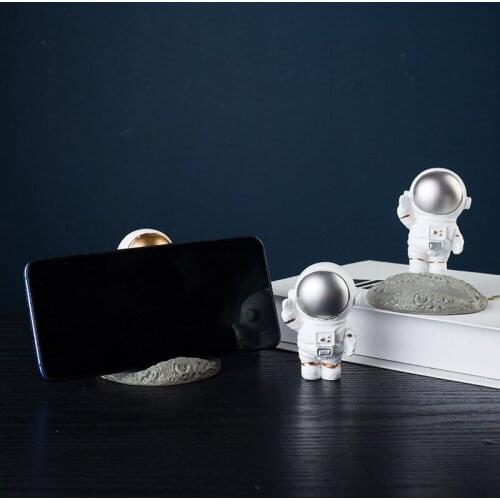Astronaut Space Dreamer Mobile Phone Holder Lazy Desktop Display Stand Mobile Phone Holder Resin Craft Cute Ornaments