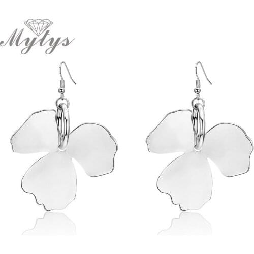 Mytys Silver Flower Big Earrings for Women Trendt Metal Statement Bold Earrings Drop Dangle Ear Jewelry Girls Gift CE381