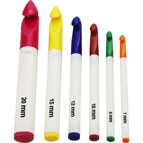 6pcs/set Fashion Colorful Crochet Hooks, Thick Hollow Handle Knitting Needles, DIY Sweater Woven Tools, Sewing Accessories Set