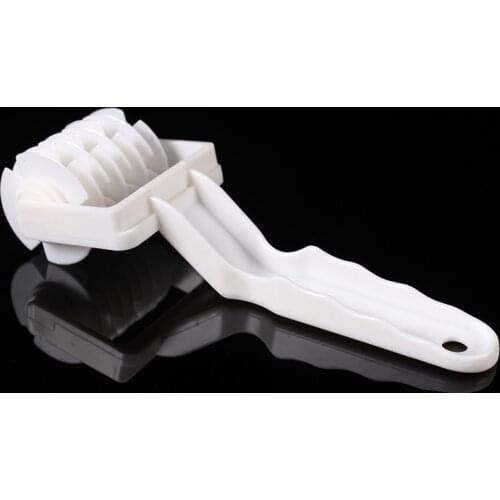 Plastic Baking Tools Wheel Cutter Hob Biscuits Pizza Pie Cake Tool Mold Pull Net E2S