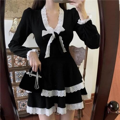 Vintage Black Dress Women Elegant V-neck Bow Lace Slim Mini Gothic Party Dress Female 2020 Autumn One Piece Dress Korean Winter