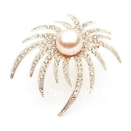 Elegant Cream Pearl Sunflower Shaped Gold Pin Crystal Pin Brooch Bridal