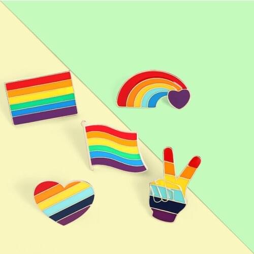 Love is Love Enamel Pins Pride Flag Heart Rainbow Victory LGBT Brooches Lapel Badge Bag Sexual Minority Jewelry Gift for Friends