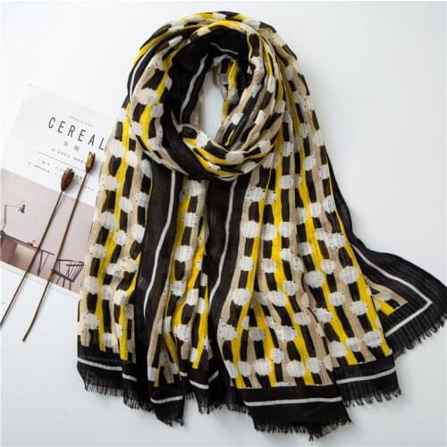 Fashion Aztec Tassel Viscose Shawl Scarf Women Yellow Black Hit Color Polka Dot Wrap Pashmina Stole Bufanda Muslim Hijab Snood