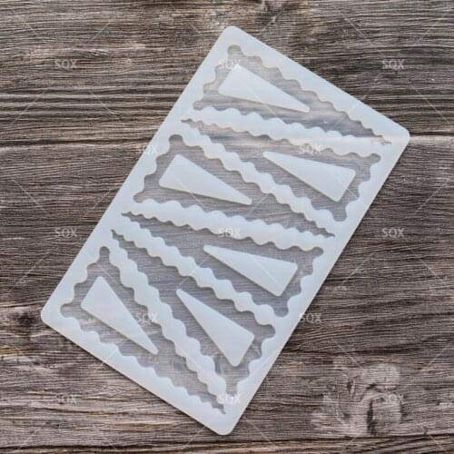 Wave Triangle Shape Silicone Chocolate Mold, Cake Decorative Tool, Cake Plug, Kitchen Accessories SA49