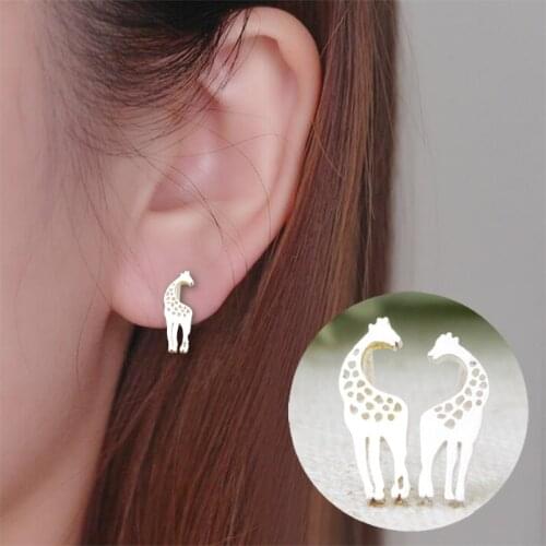 Shuangshuo 2017 Fashion Cute Giraffe Earrings for Women Simple Animal Stud Earrings Wedding Earrings for Girls brincos