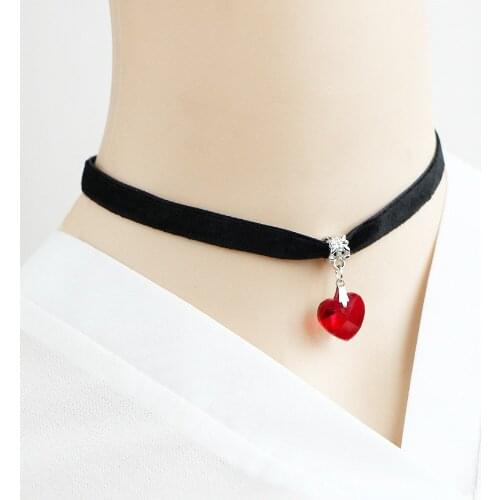 Fashion New Black Velvet Choker Necklace For Women Heart Crystal Pendant Gothic Ribbon Chocker Necklace Female Wedding Jewelry