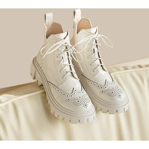 Woman Martin Boots Lace-Up Modern Women Shoe Cow Leather Platform Ankle Boots Designer Ladies Brogue Shoes botas de mujer