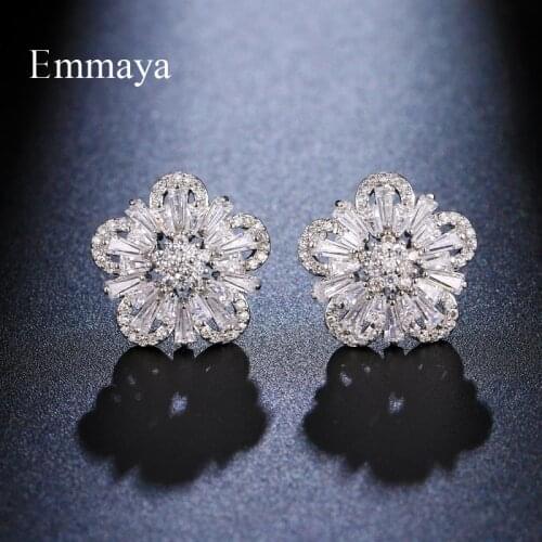 Emmaya New Arrival Noble Snowflake Appearance Earring For Women Cute And Tiny Decoration Dinner Fashion Jewelry Lovely Gift