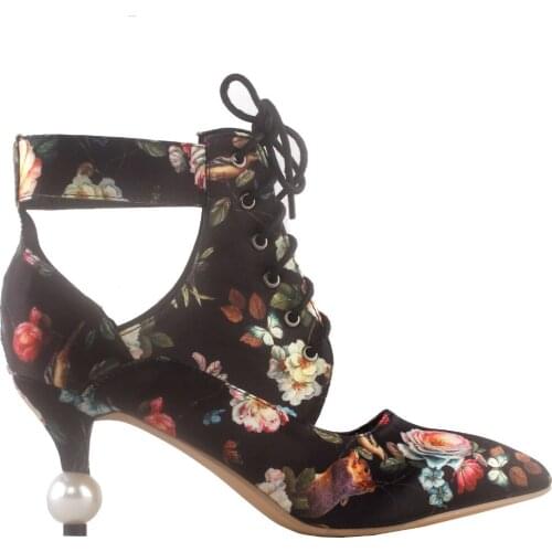 LF60424 SHOW STORY Retro Floral Lace-Up Cut-Out Pointed Toe Exquisite Pearl Heel Dress Ankle Bootie