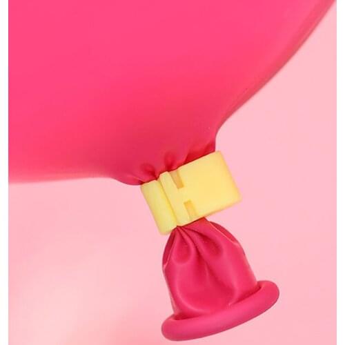 50pcs/lot Useful "V" Shape Balloons Sealing Clip Ballon Buttons Clips Wedding/birthday/christmas Party Balloon Connector Clips