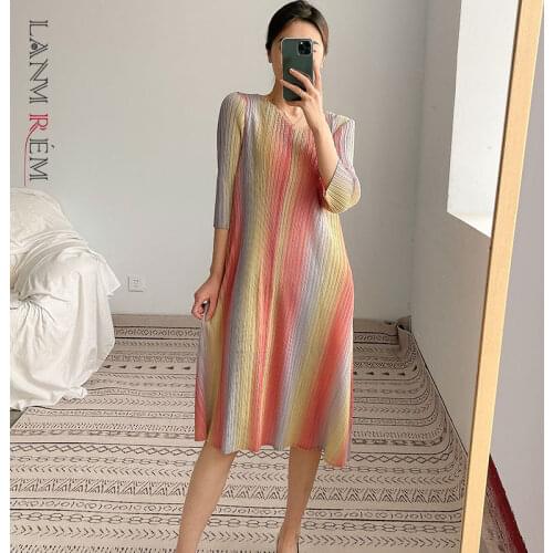 LANMREM New Womens Pleated Dress V-neck Printing Loose Temperament Loose Fit Fashion Tide Summer 2H1015
