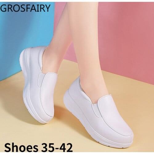 2021 Female Nurse Shoes White Casual Summer Nurse Shoes Shallow Mouth Lightweight Platform Sports Womens Shoes