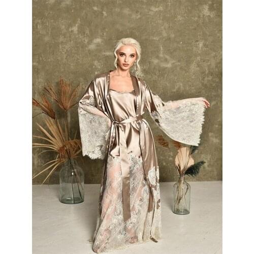 Two Pieces Champagne Bride Sleepwear Robes Pure Silk Lace Custom Made Long Sleeves Dressing Gown Women Chic Sleepwear Dresses