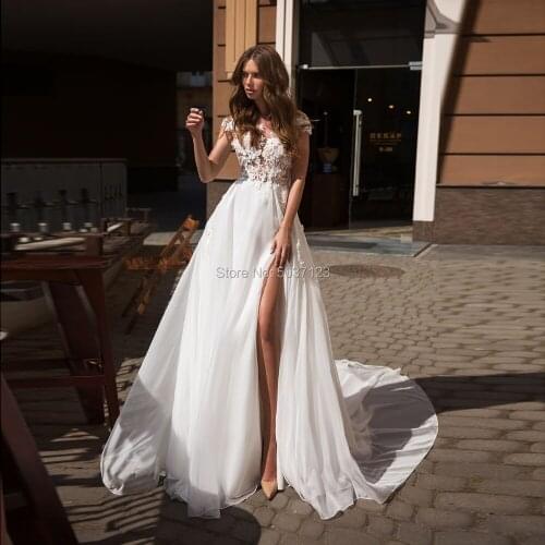 Chiffon A Line Wedding Dresses Cap Sleeves Scoop Lace Appliques Bridal Wedding Gown Vestido De Noiva Court Train Open Back