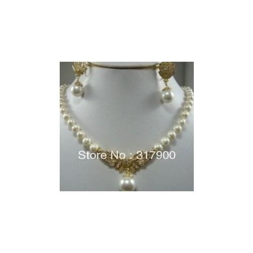 Charmin 8-9mm White Pearl necklace & earring Set